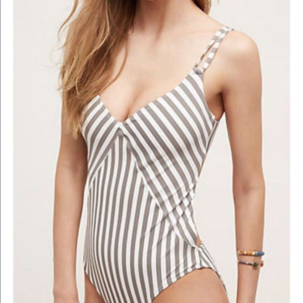NWT Cupshe Gray&White Striped Open Back One Piece